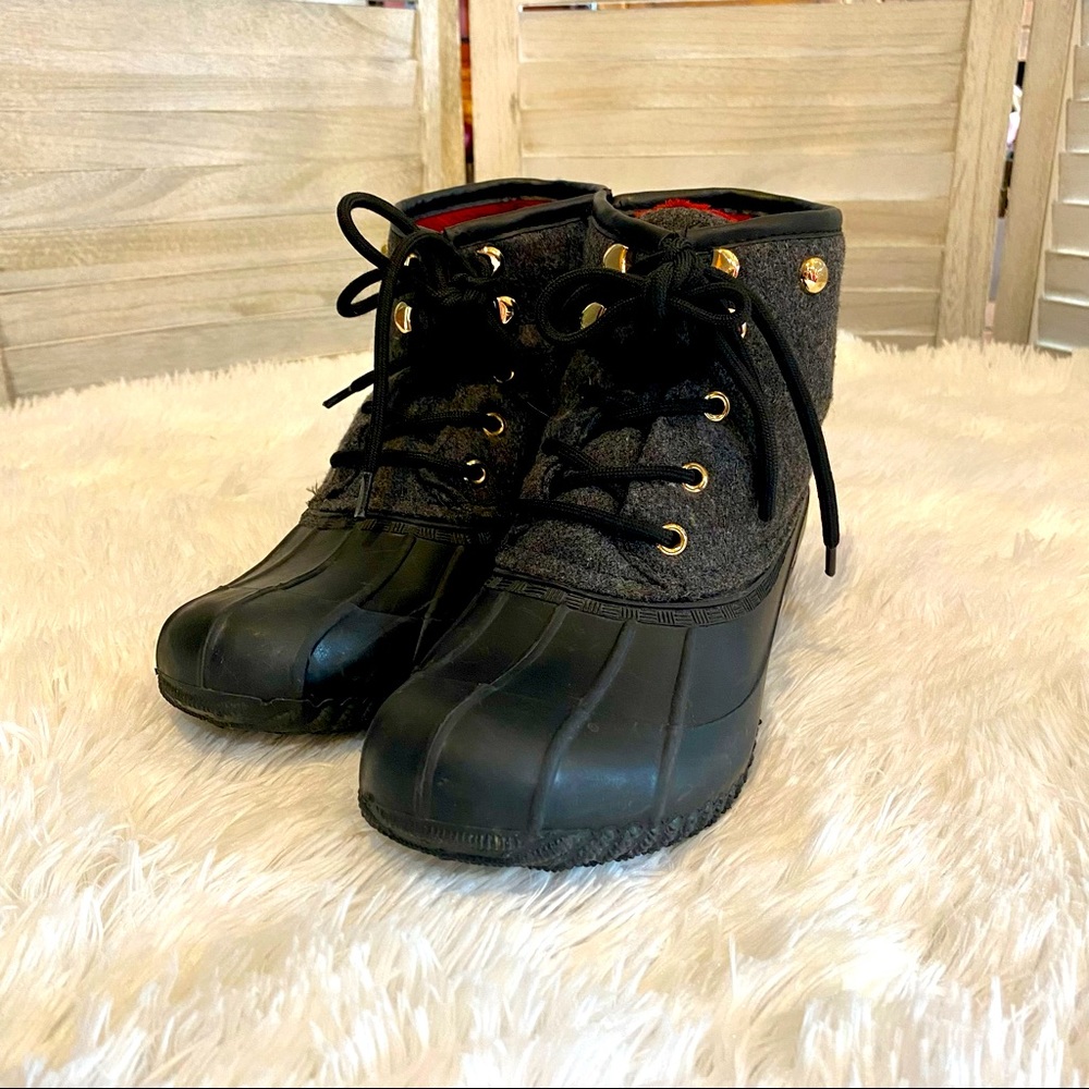 Tommy Hilfiger Rain Snow Sleet Duck Boots Size 8